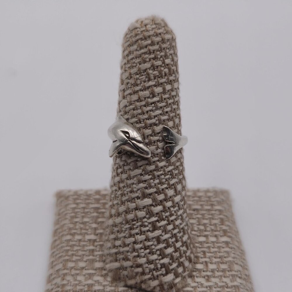 Size 6.5 Sterling Silver Unique Style Dolphin Animal Ring A2146